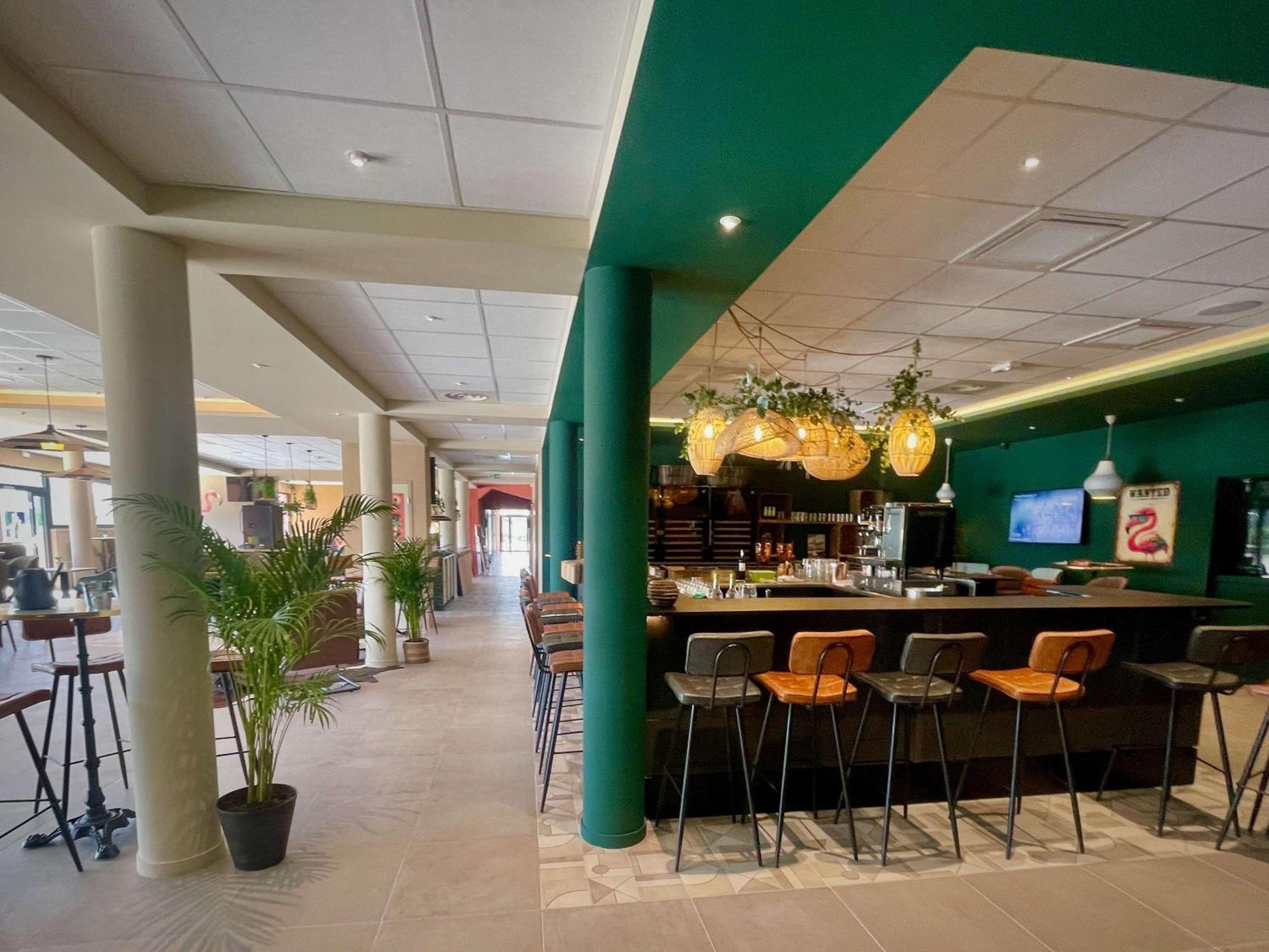 Ibis Budget Porte De Camargue Saint-Martin-de-Crau Exterior foto